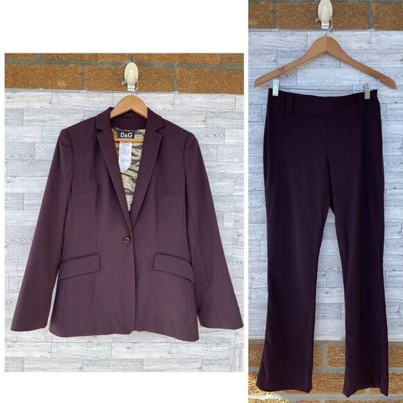 Dolce & Gabbana
Virgin wool 2 piece pant suit size 28/42 usa 6 - Picture 1 of 17